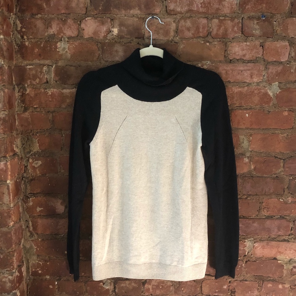 Vince cashmere turtleneck